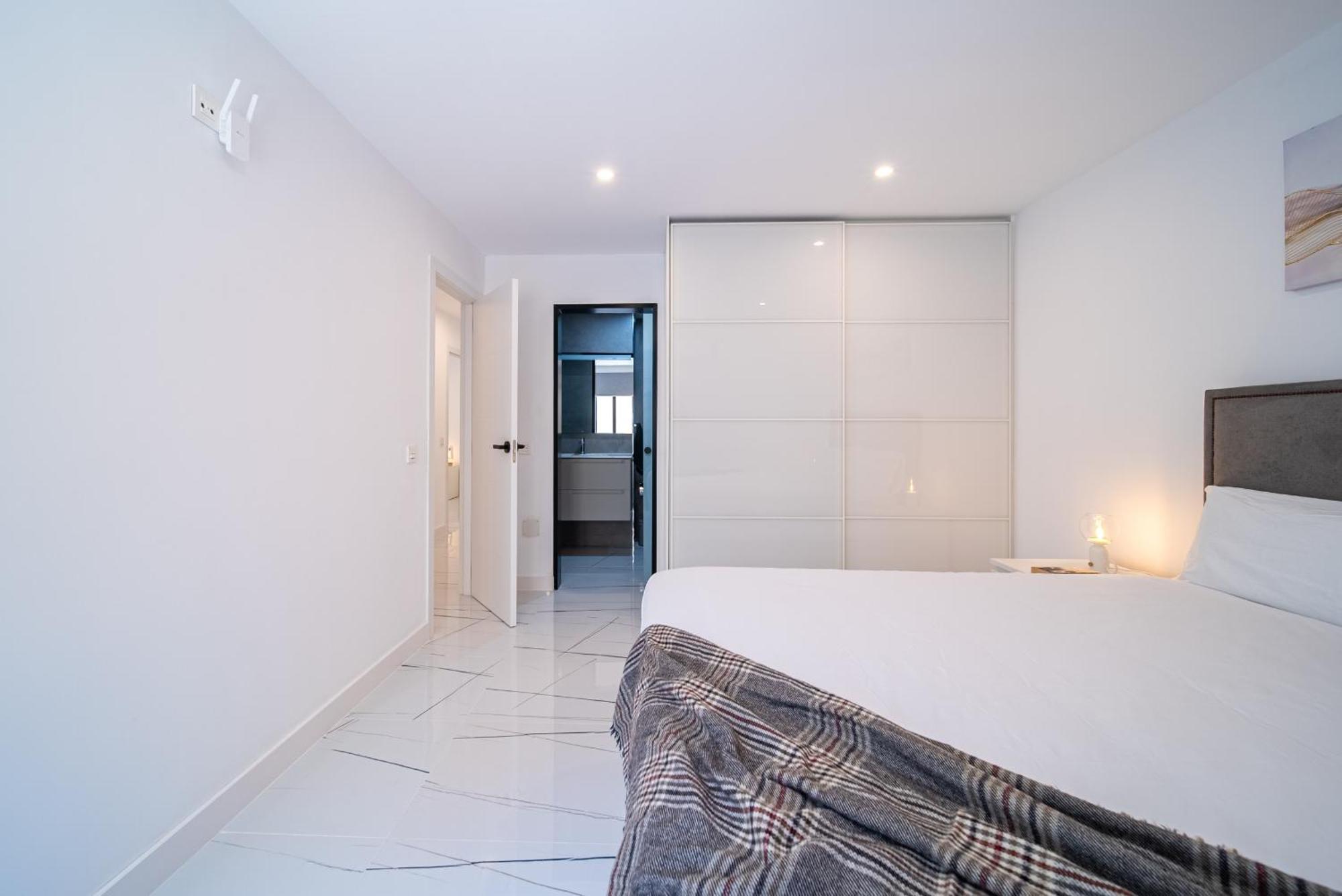 Becky Deluxe 3bd By Hh Apartment Arrecife (Lanzarote)